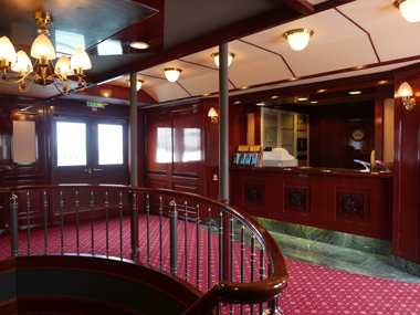 2Fエントランスホール